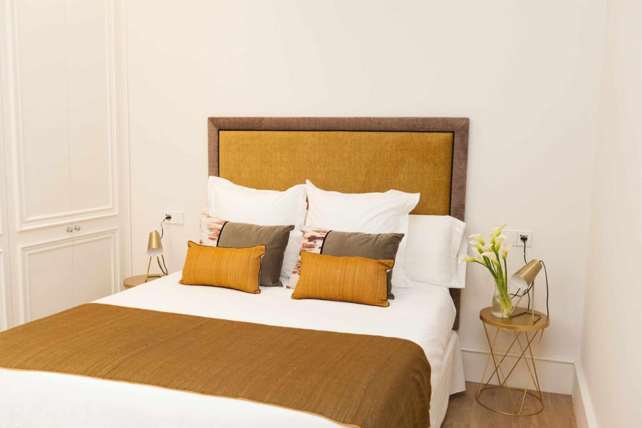 Isg Apartments Cedaceros 12 Севиля Екстериор снимка