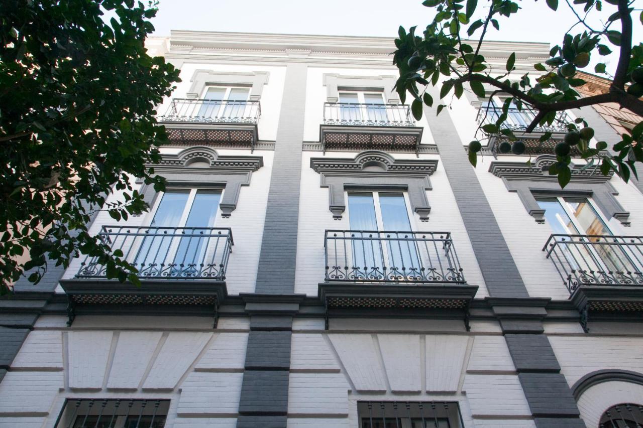Isg Apartments Cedaceros 12 Севиля Екстериор снимка